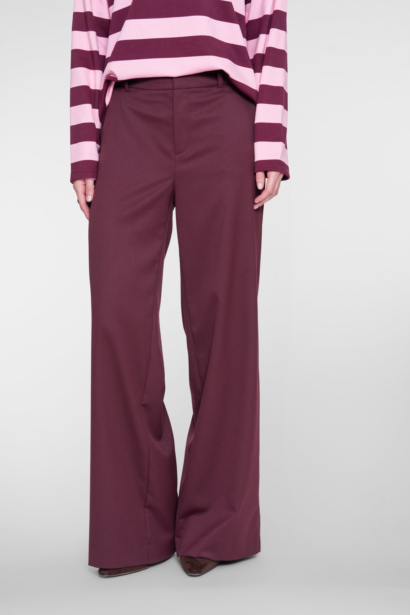 Geisha Burgundy Pantalon mit weitem Bein und hoher Taille