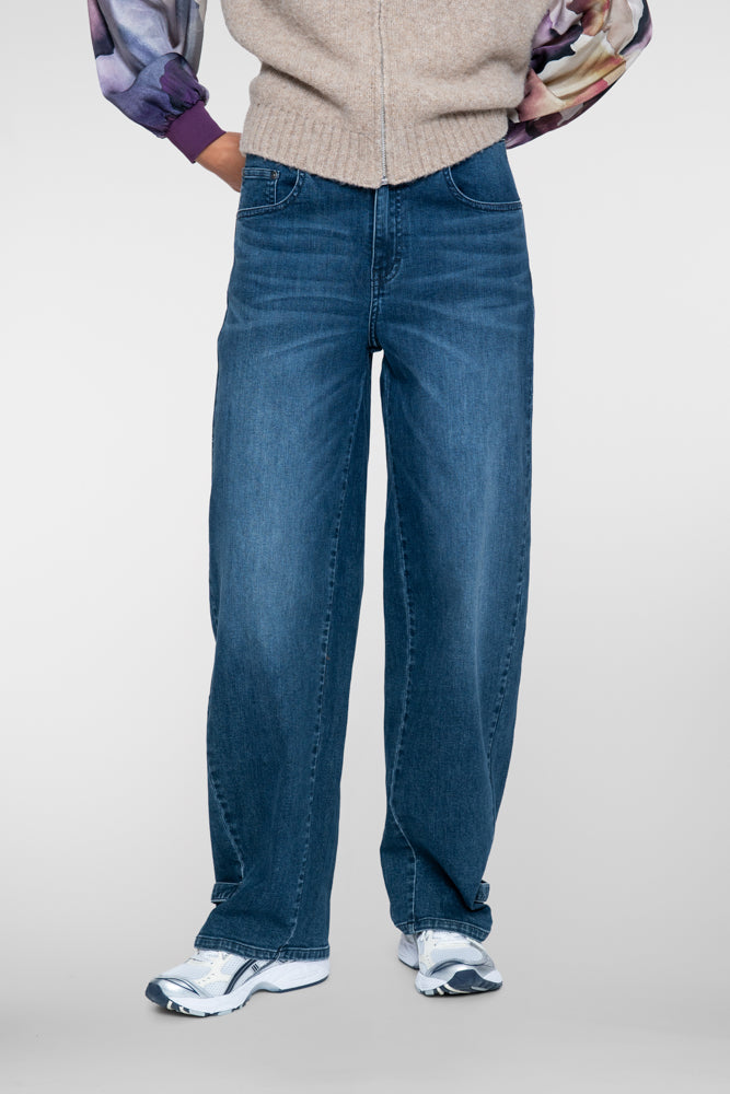 Geisha High Waist Barrel Jeans mit Knopfdetail