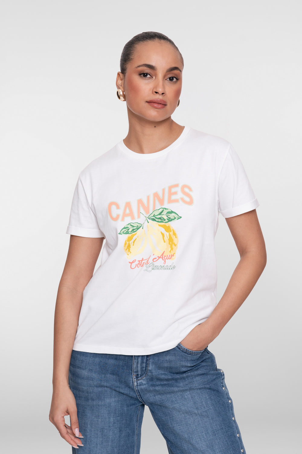 Geisha Cannes Print T-Shirt mit Zitronenmotiv