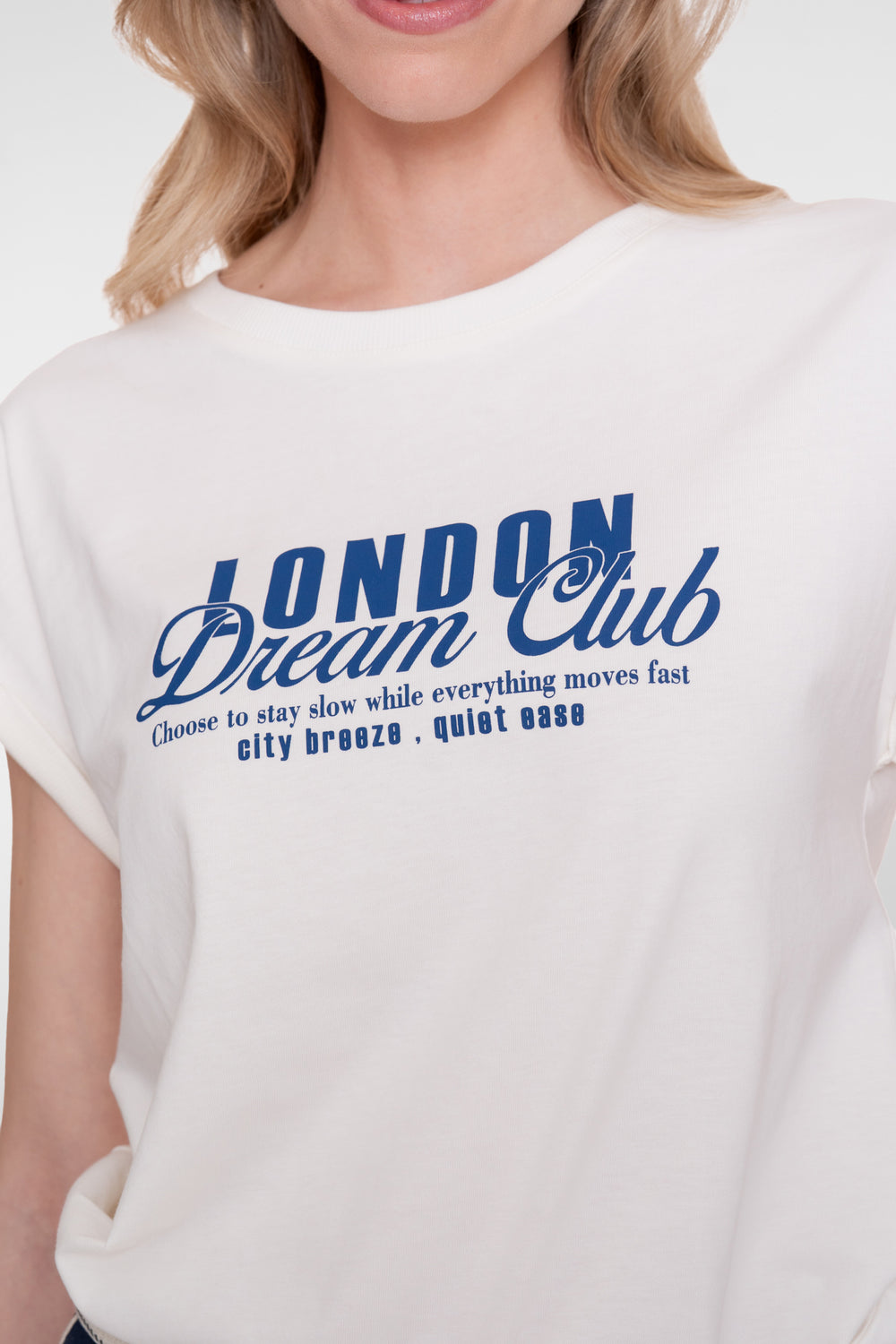 Geisha T-Shirt mit Chestprint „London Dream Club“ und angeschnittenen Ärmeln