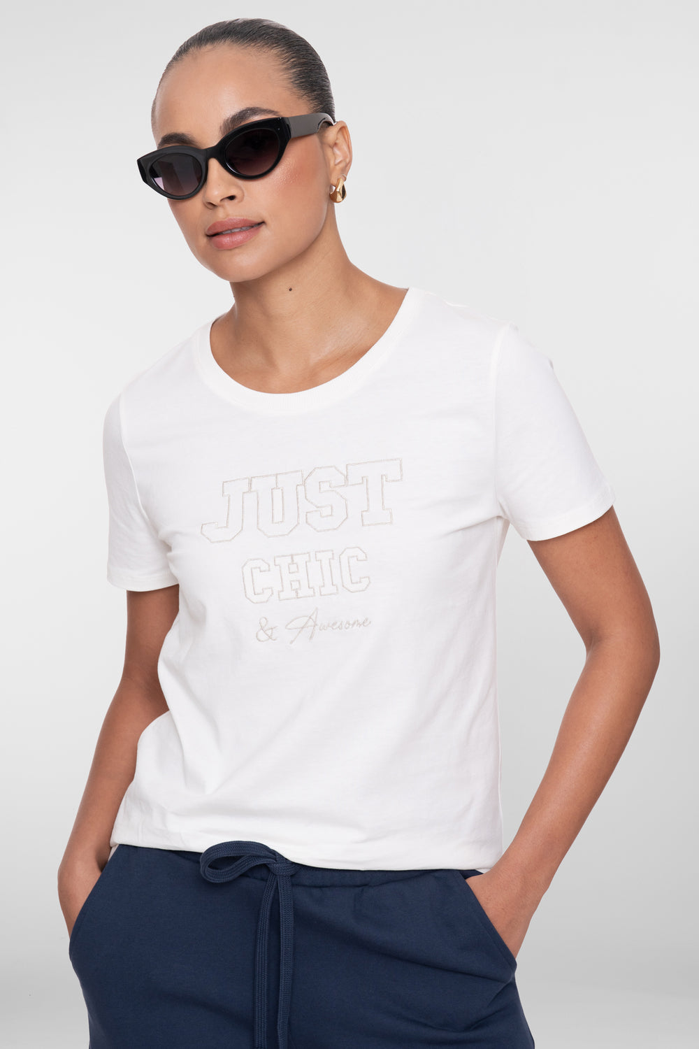 Geisha T-Shirt mit Chestprint und subtiler Struktur
