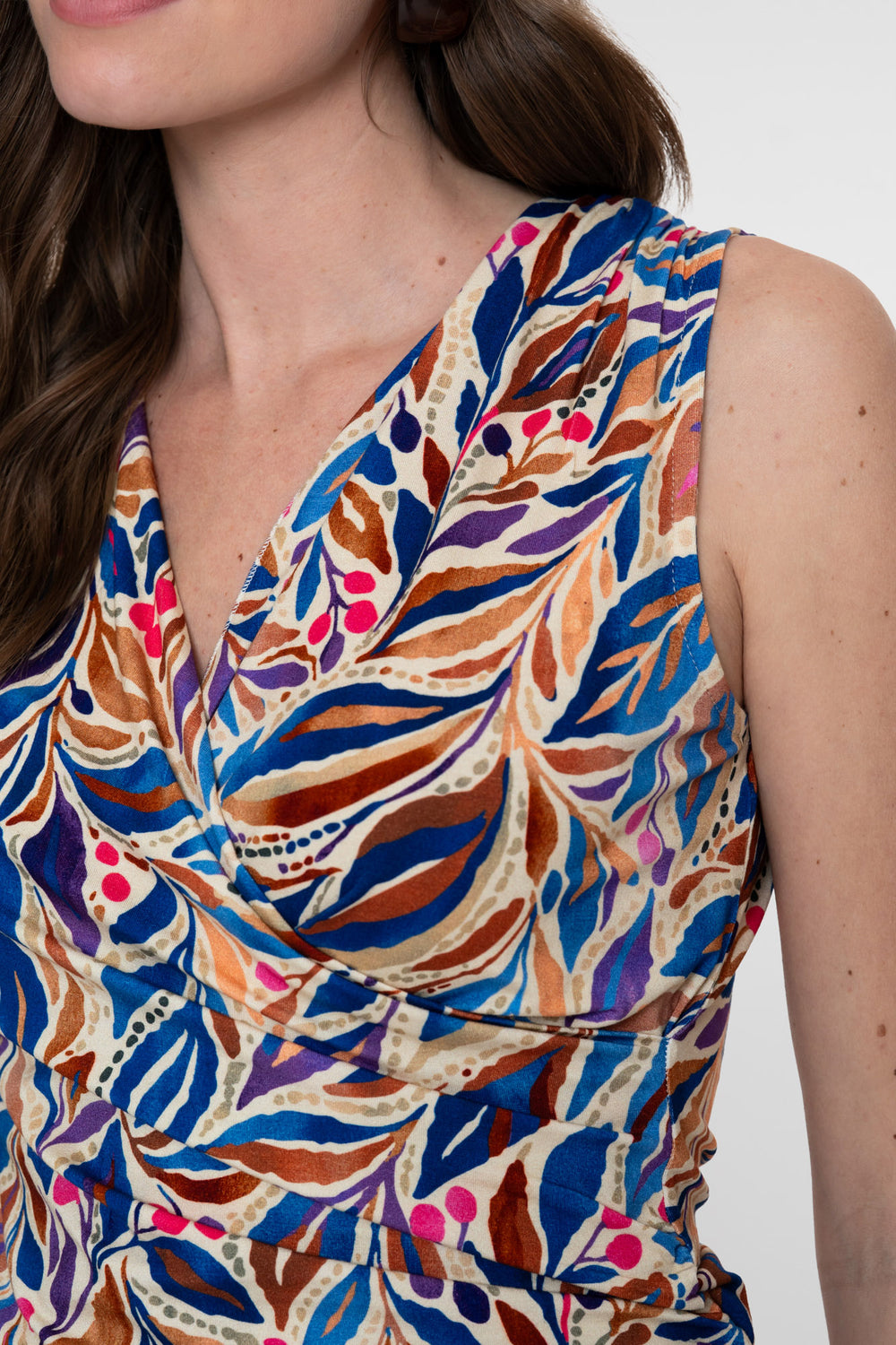 Geisha Top mit Wickelausschnitt und grafischem Print