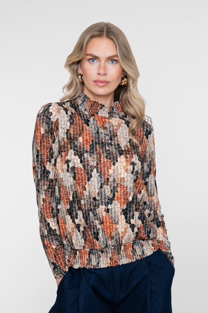 Geisha Top mit grafischem Muster und Smokdetails