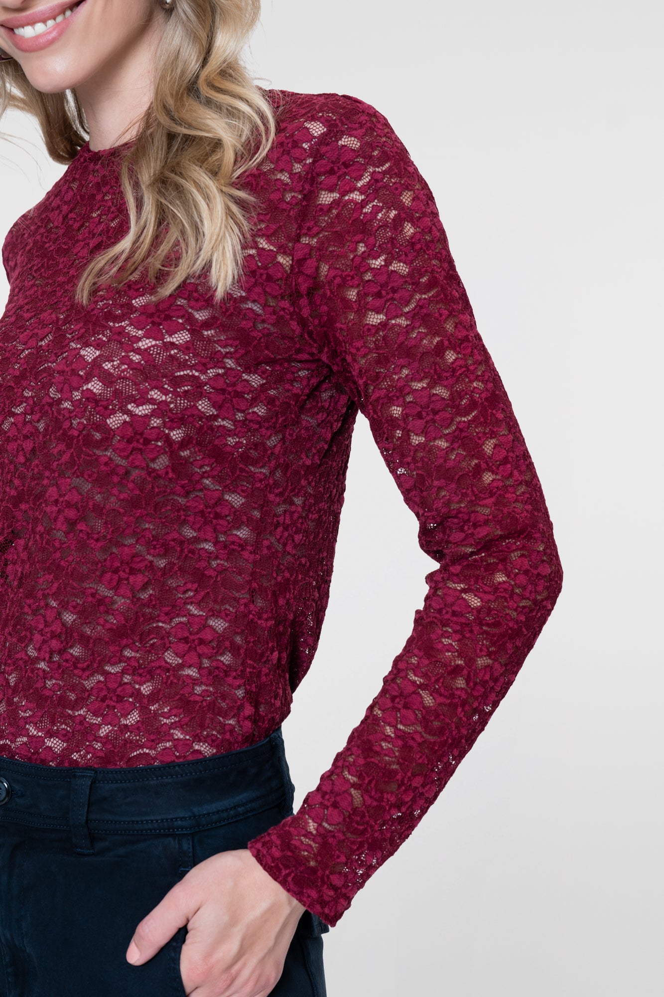 Geisha Spitzen-Top mit floraler Spitze