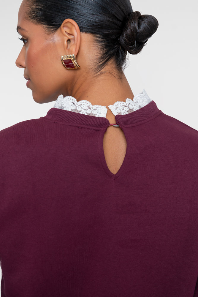 Geisha Damen Sweatshirt mit Spitzenkragen in Burgunderrot