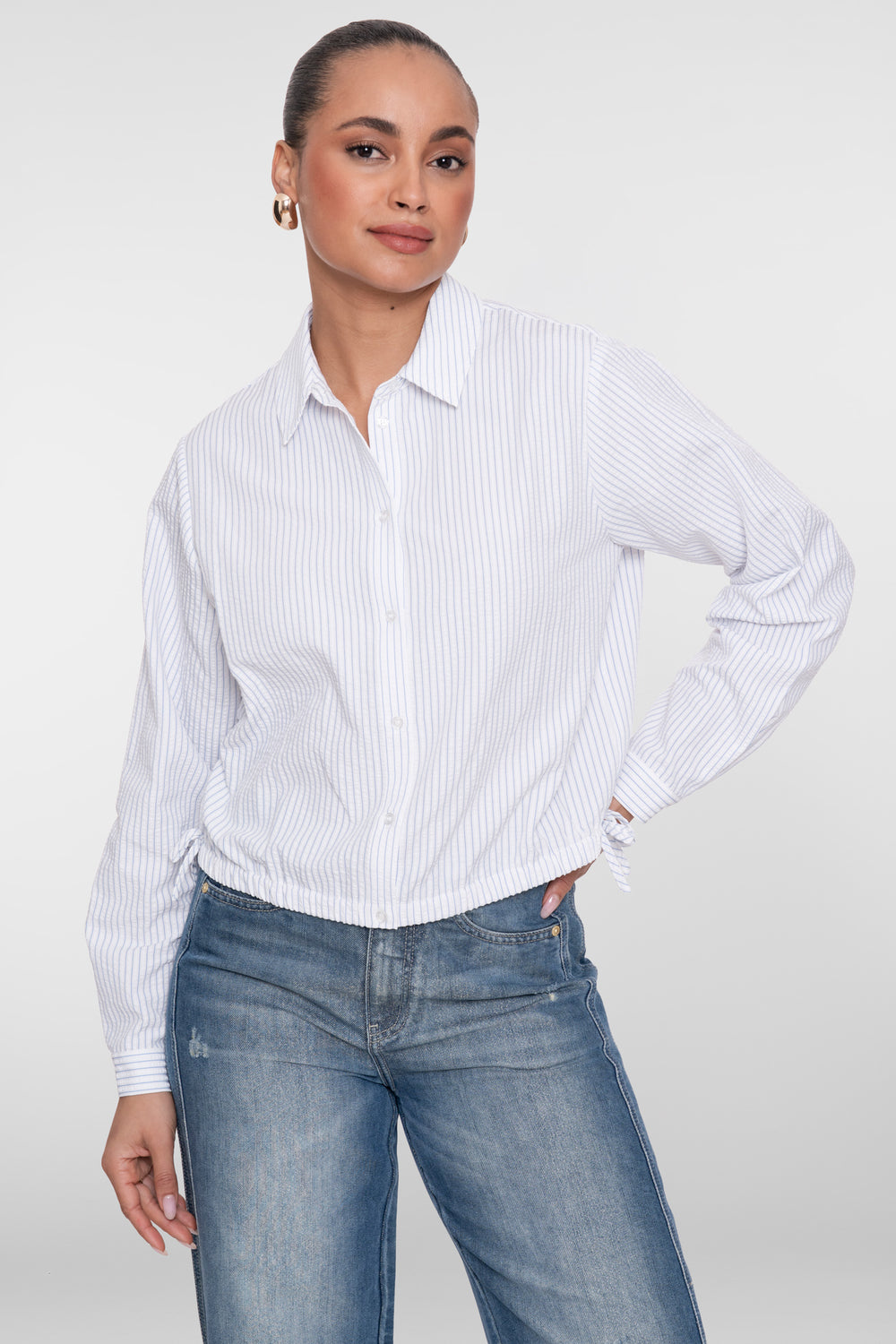 Geisha Bluse mit blauen und weißen Streifen