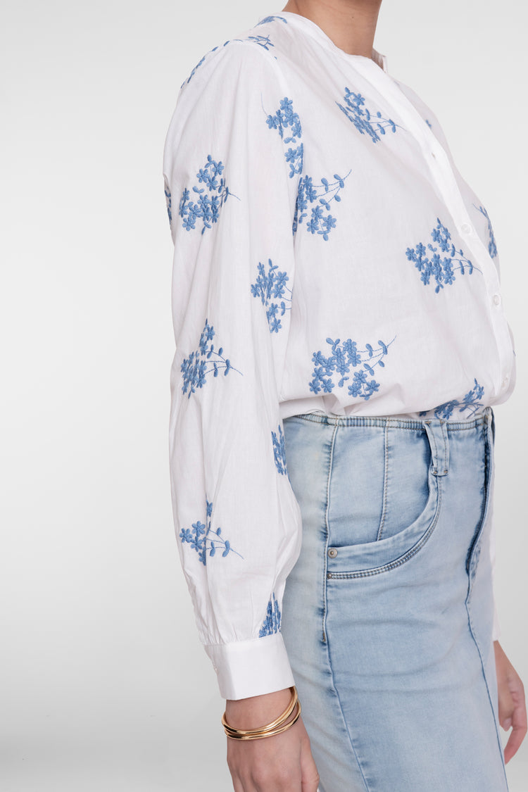 Geisha Bluse mit gestickten Blumen