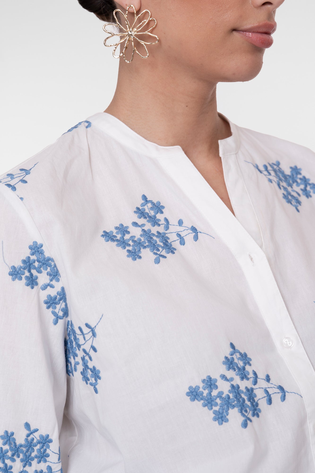 Geisha Bluse mit gestickten Blumen