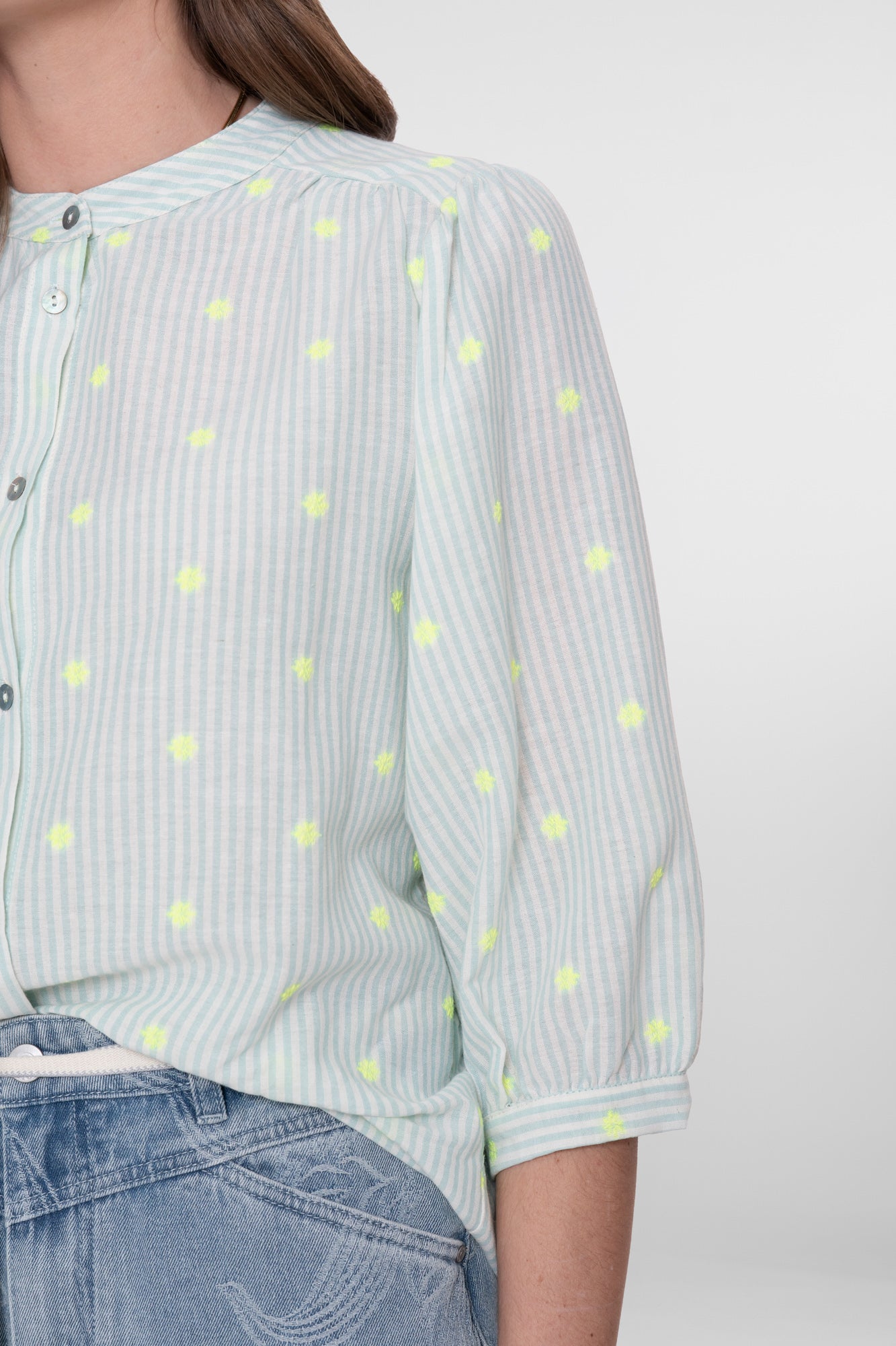 Geisha Bluse in Aqua Mint mit Stickerei