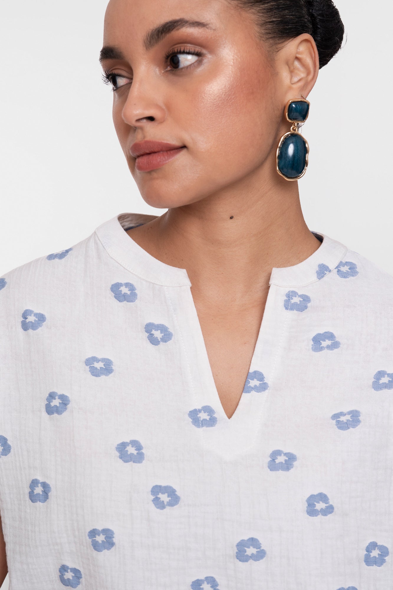 Geisha Top mit Blumenprint und V-Ausschnitt