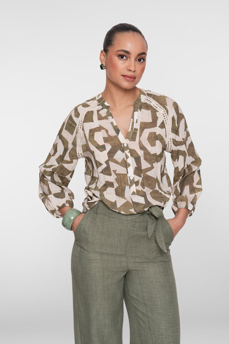 Geisha Top mit elegantem Print und Zierband