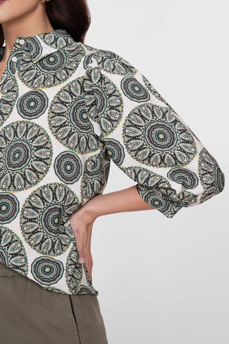 Geisha Bluse mit elegantem Print