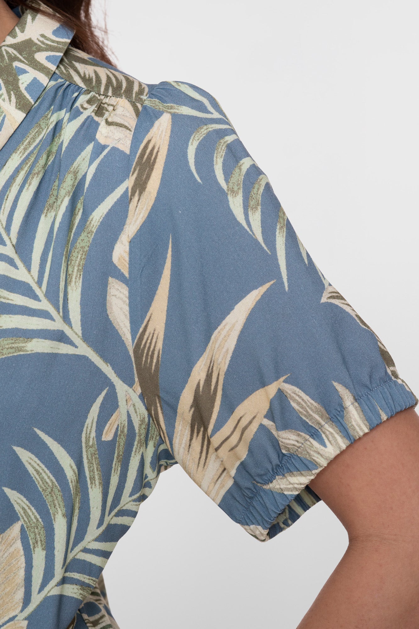 Geisha Bluse mit botanischem Print und Tunnelzug