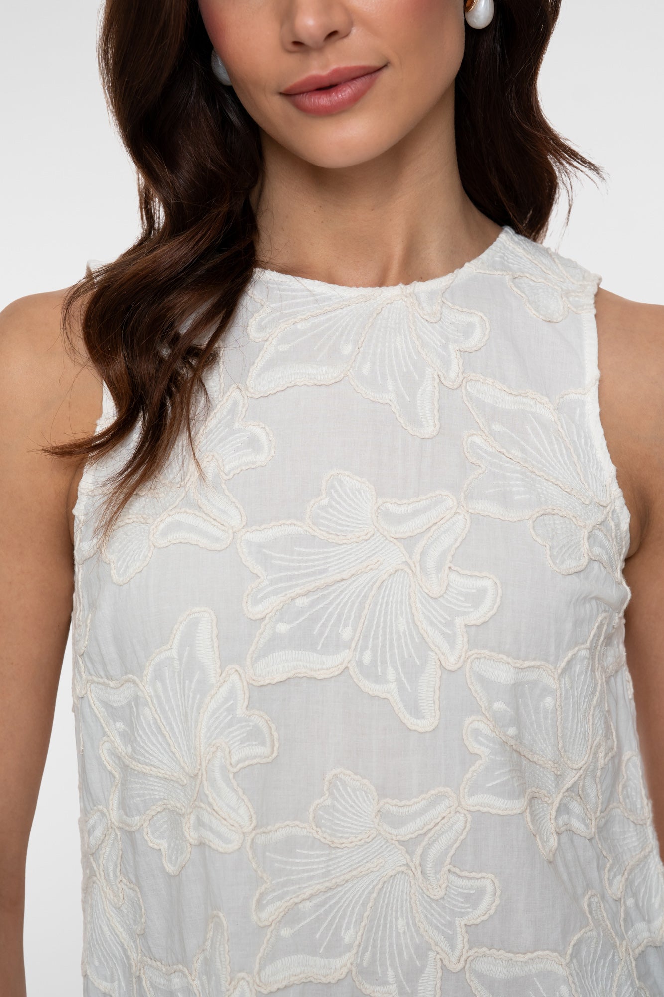 Geisha Top mit gestickten Blumendetails