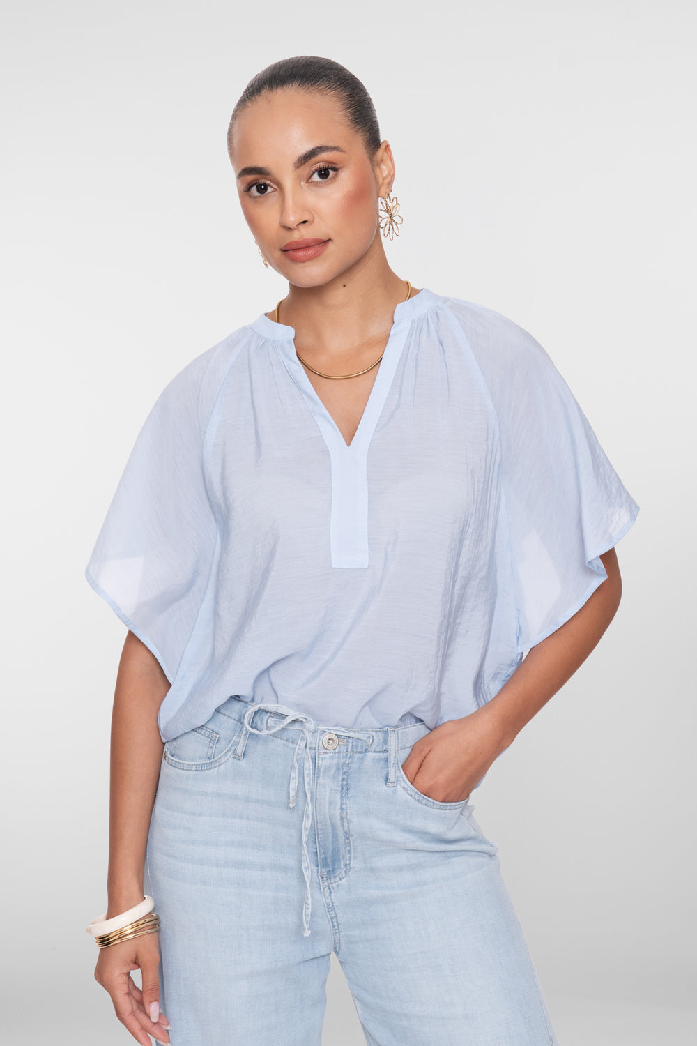 Geisha Top mit Schmetterlingsärmeln in Hellblau