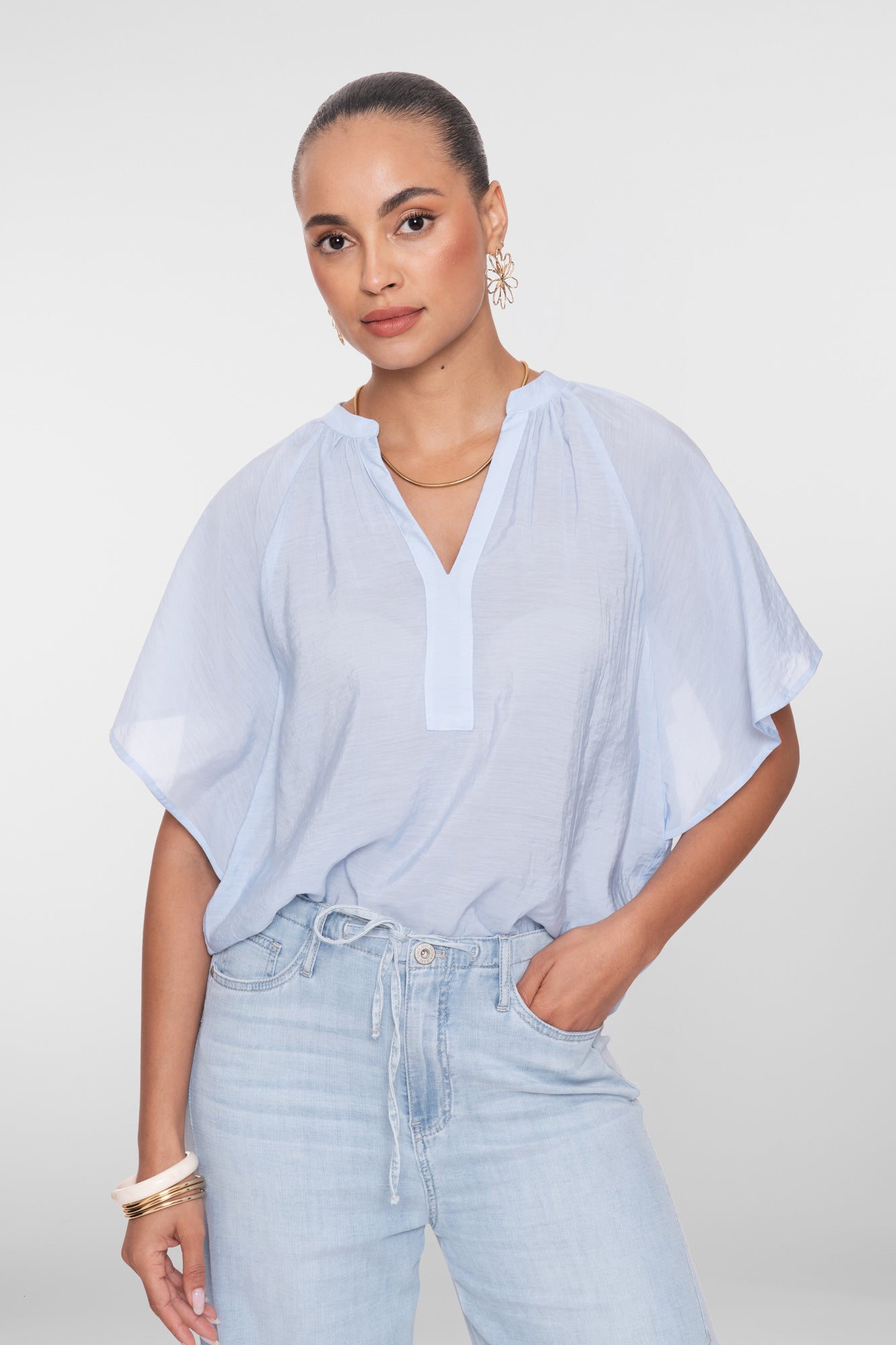 Geisha Top mit Schmetterlingsärmeln in Hellblau