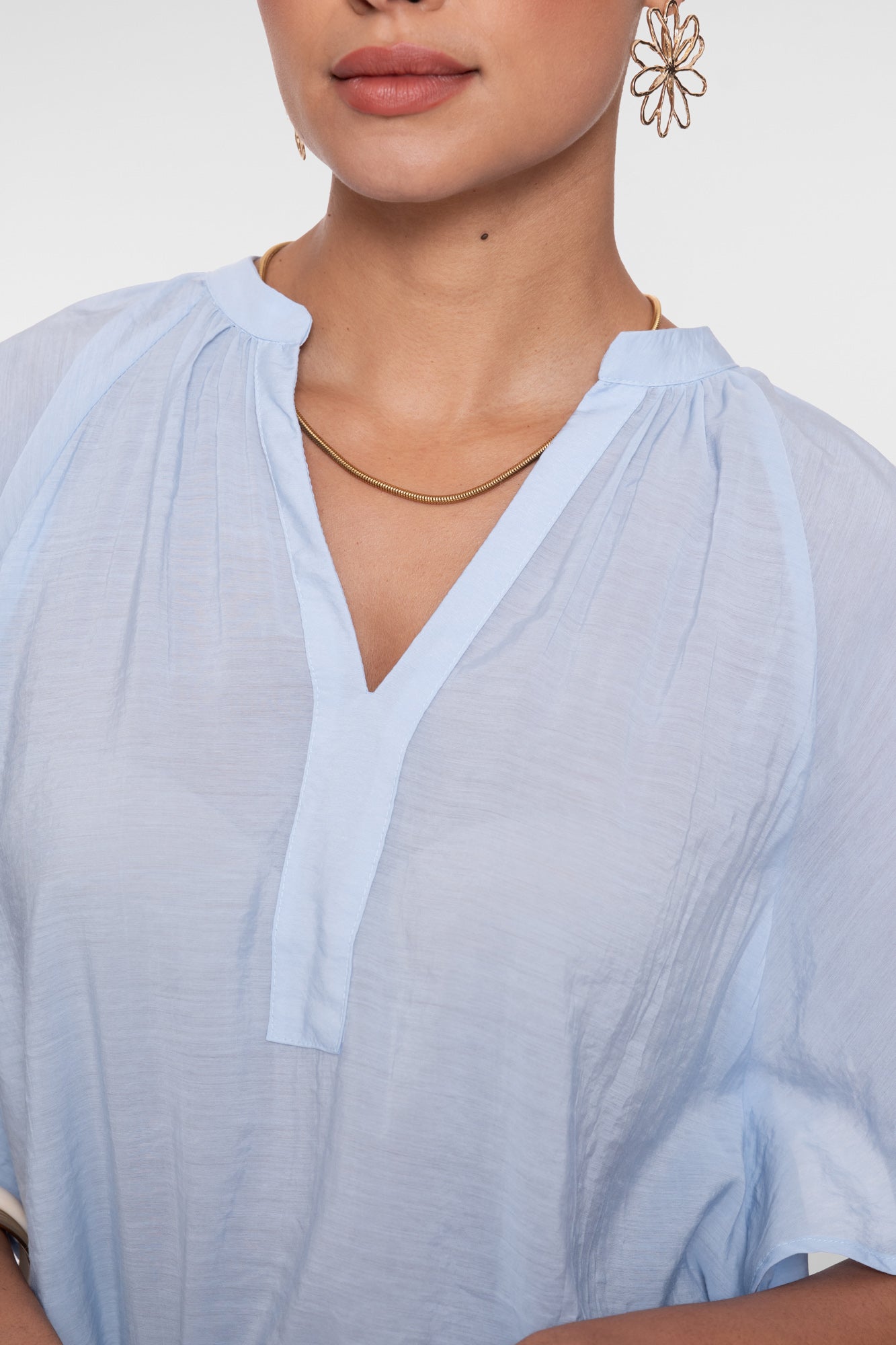 Geisha Top mit Schmetterlingsärmeln in Hellblau
