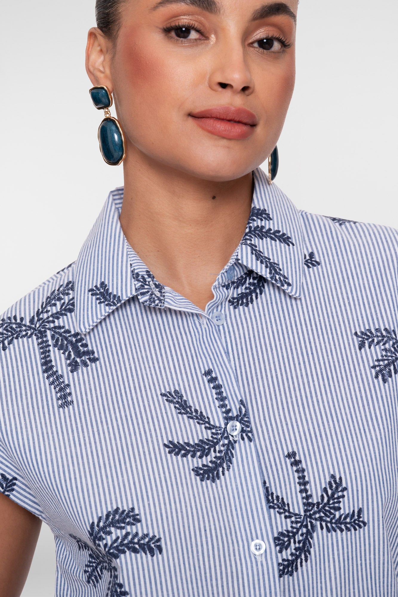 Geisha Blusen Kombiset mit gesticktem Palmenprint