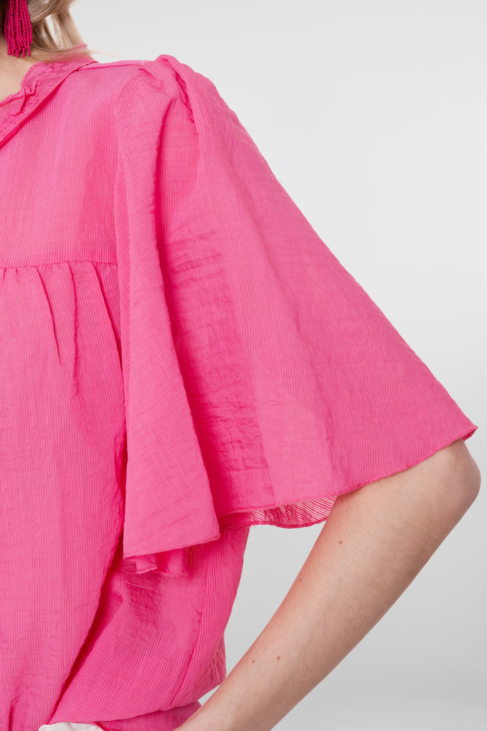Geisha fuchsia blouse met klokmouwen en ruche