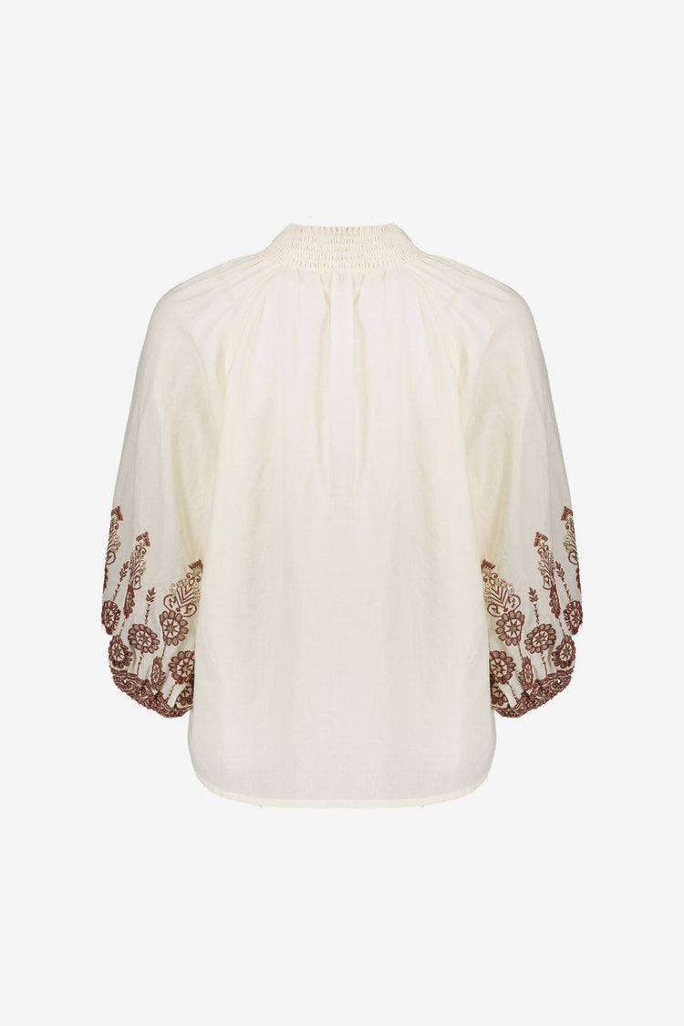 Geisha Bluse mit Stickereien und Bohemian-Ausstrahlung