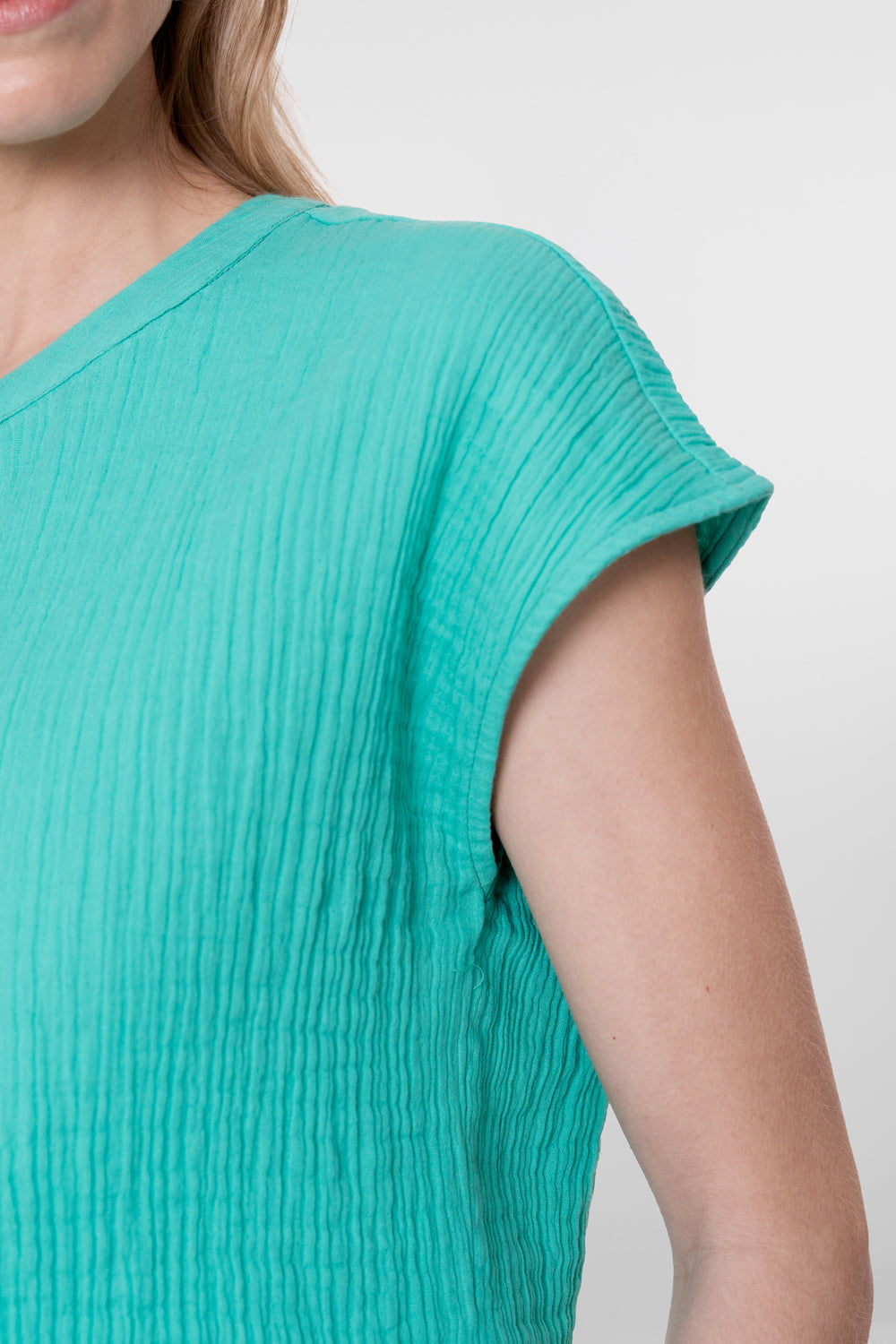 Geisha Aqua-Bluse mit angeschnittenen Ärmeln