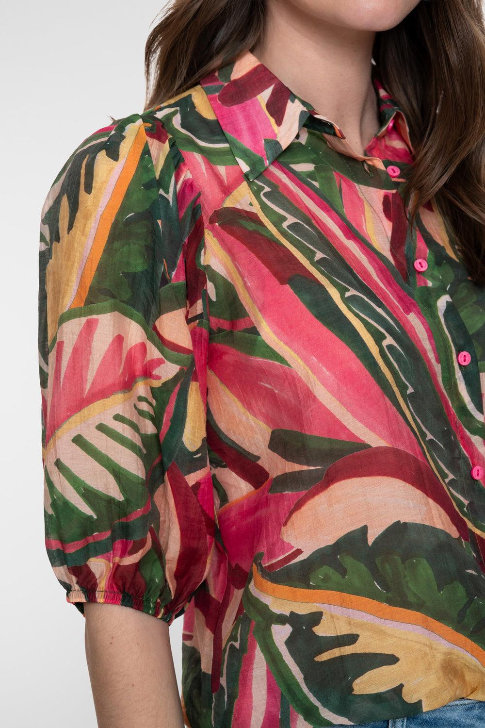 Geisha Bluse mit farbenfrohem Print und halblangen Ärmeln