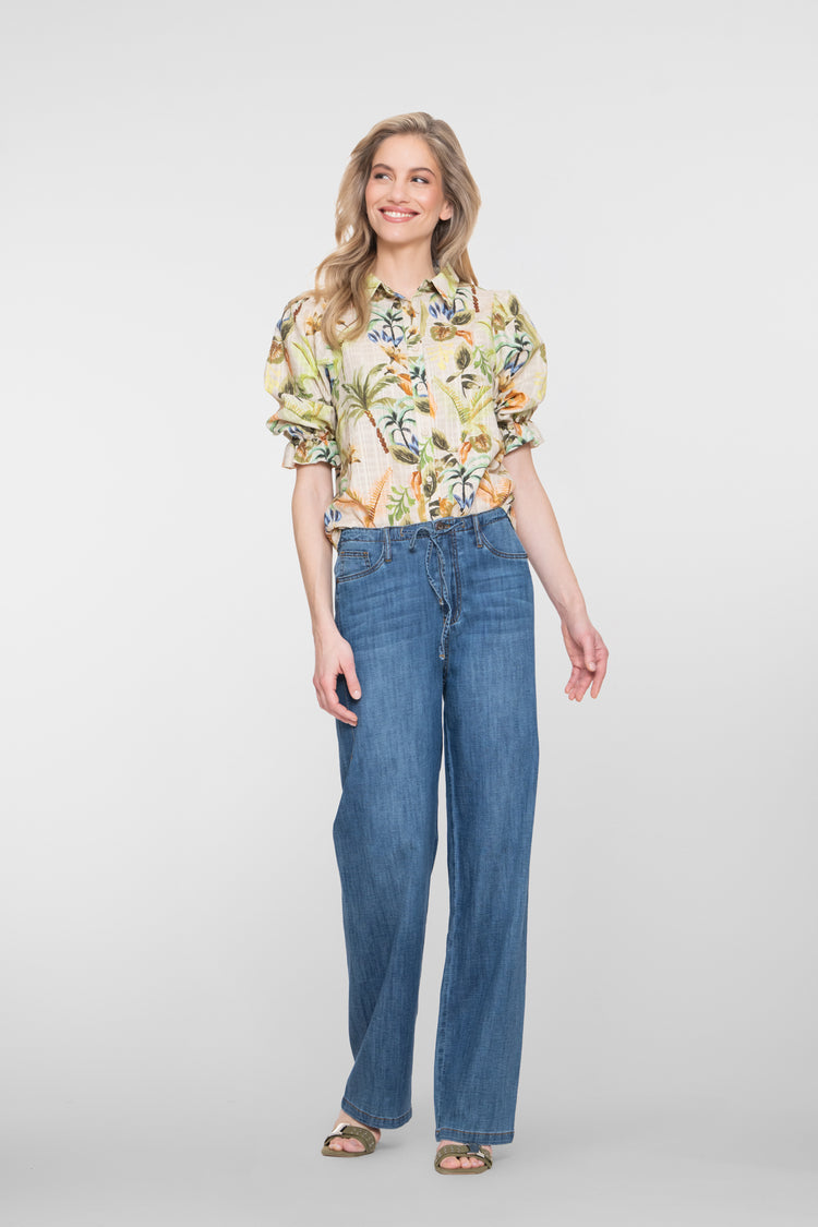 Geisha Bluse mit tropischem Print und Puffärmeln