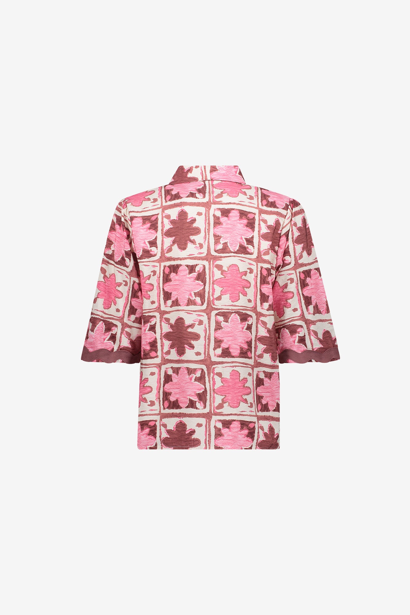 Geisha Bluse mit Tile-Print und kurzen Ärmeln mit Detail
