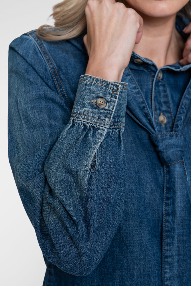Geisha Jeansbluse mit tailliertem Schnitt und Schleifendetail