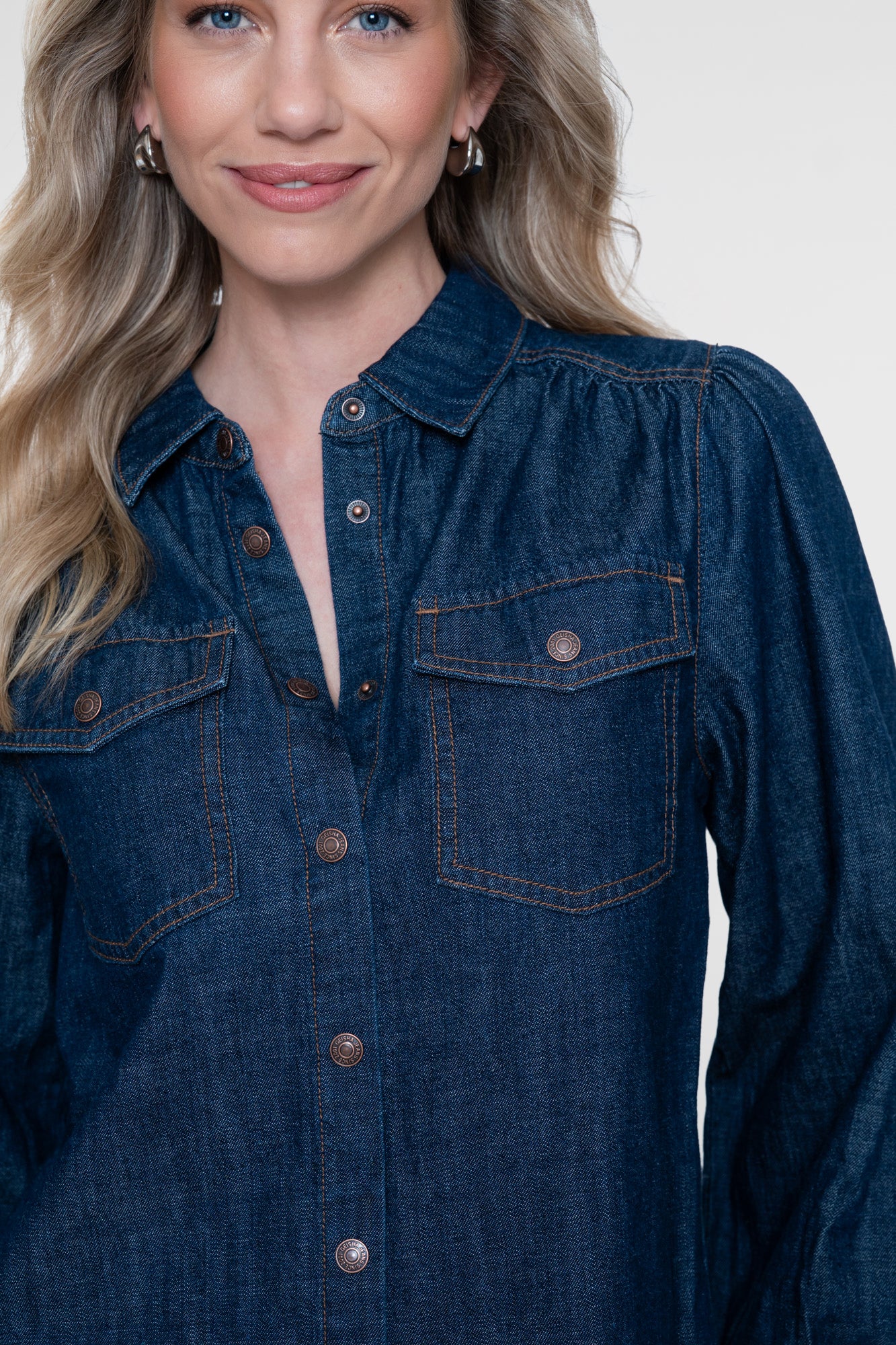 Geisha Denimbluse mit Brusttaschen und Kontrastnähten