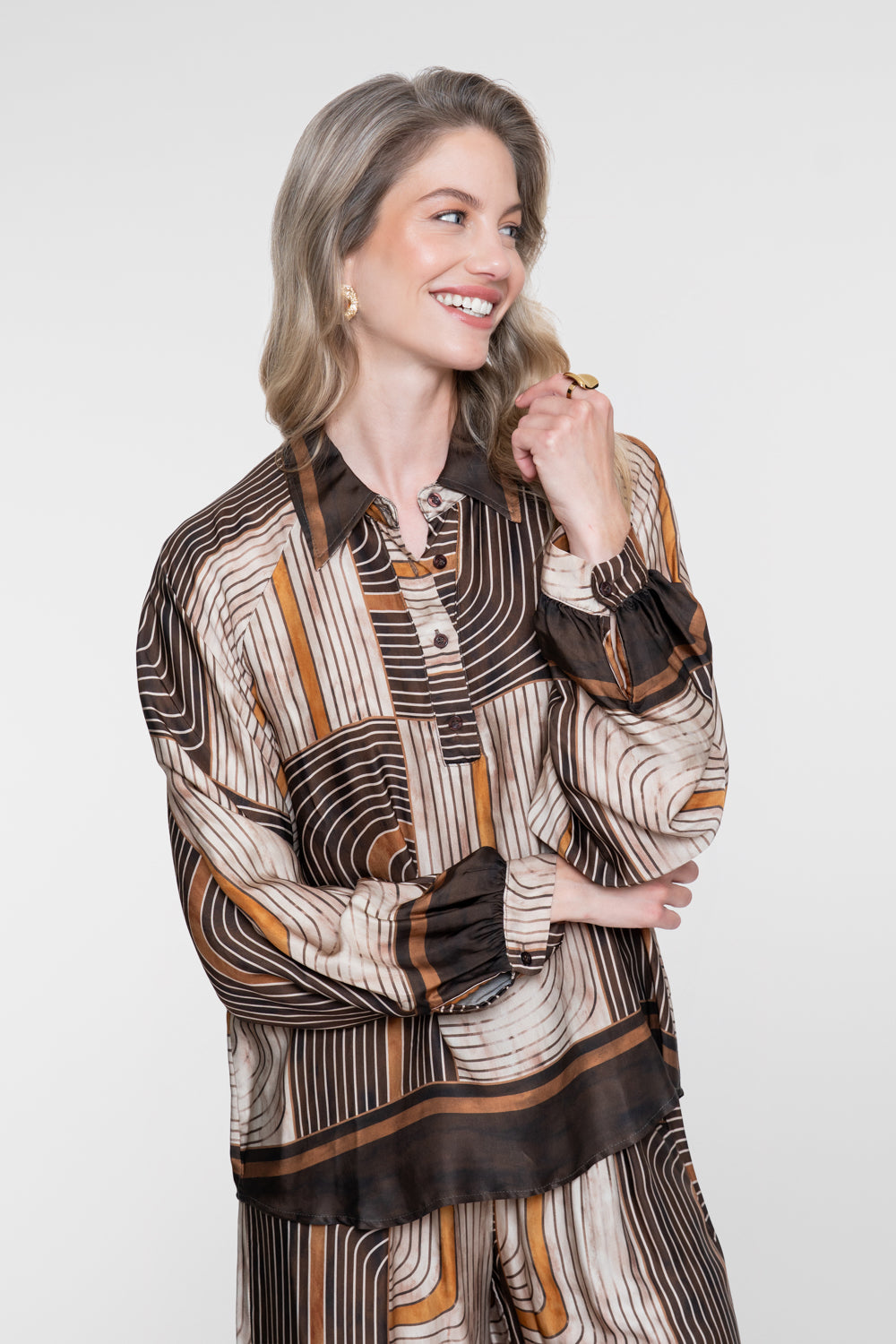 Geisha Bluse mit grafischem Print und satinartiger Optik