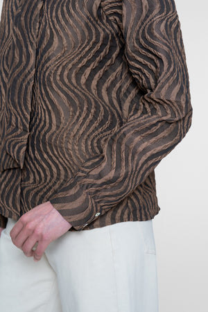 Geisha Bluse mit Schleifendetail und eingewebtem Wellenmuster