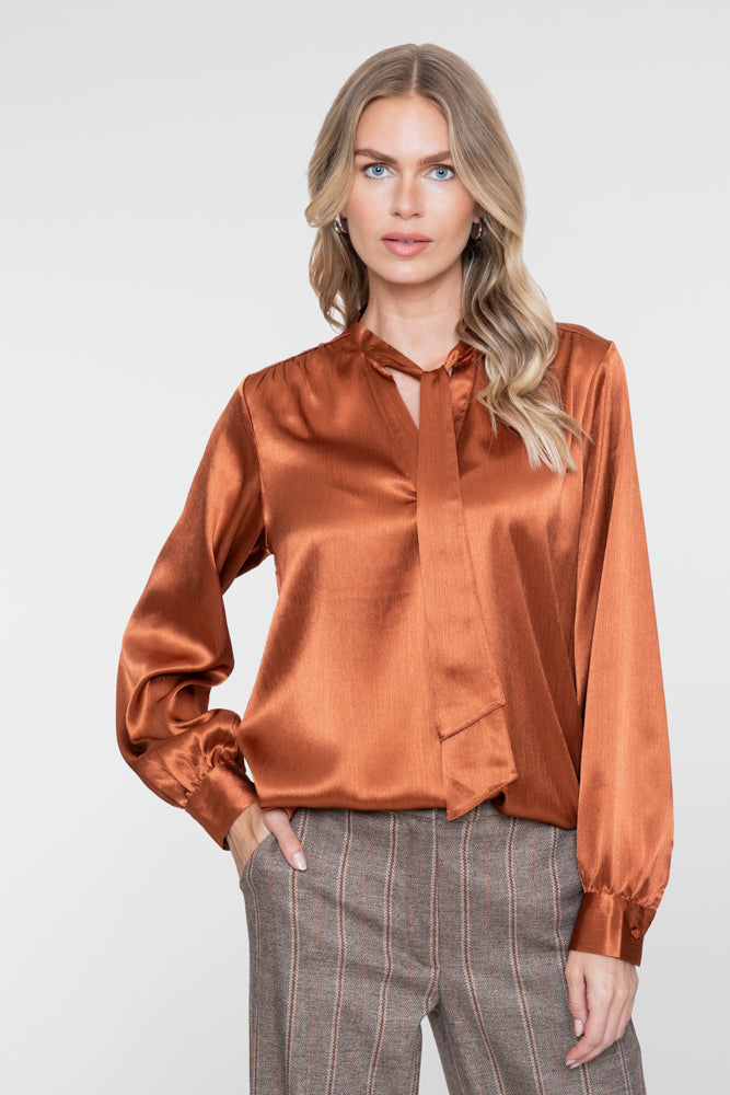 Geisha-Bluse aus satinartigem Stoff mit V-Ausschnitt und Schleifendetail