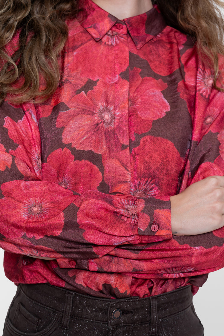 Geisha Bluse mit klassischem Kragen und Blumenmuster