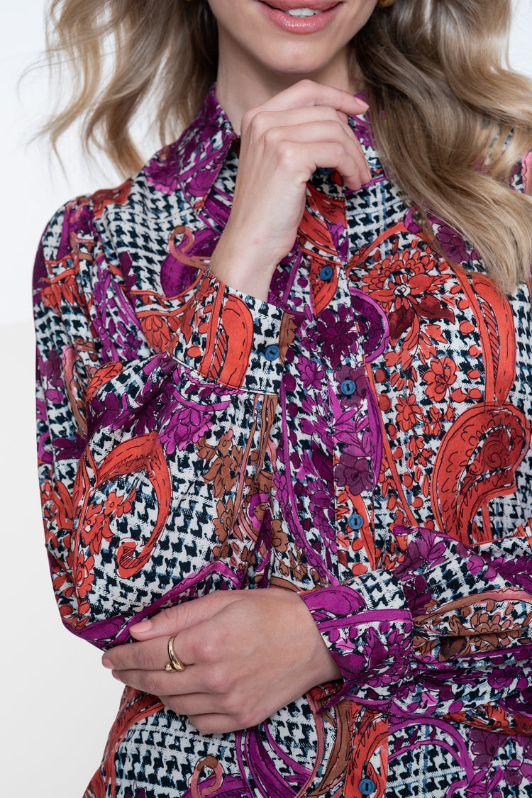 Geisha Bluse mit grafischem Print und klassischem Kragen