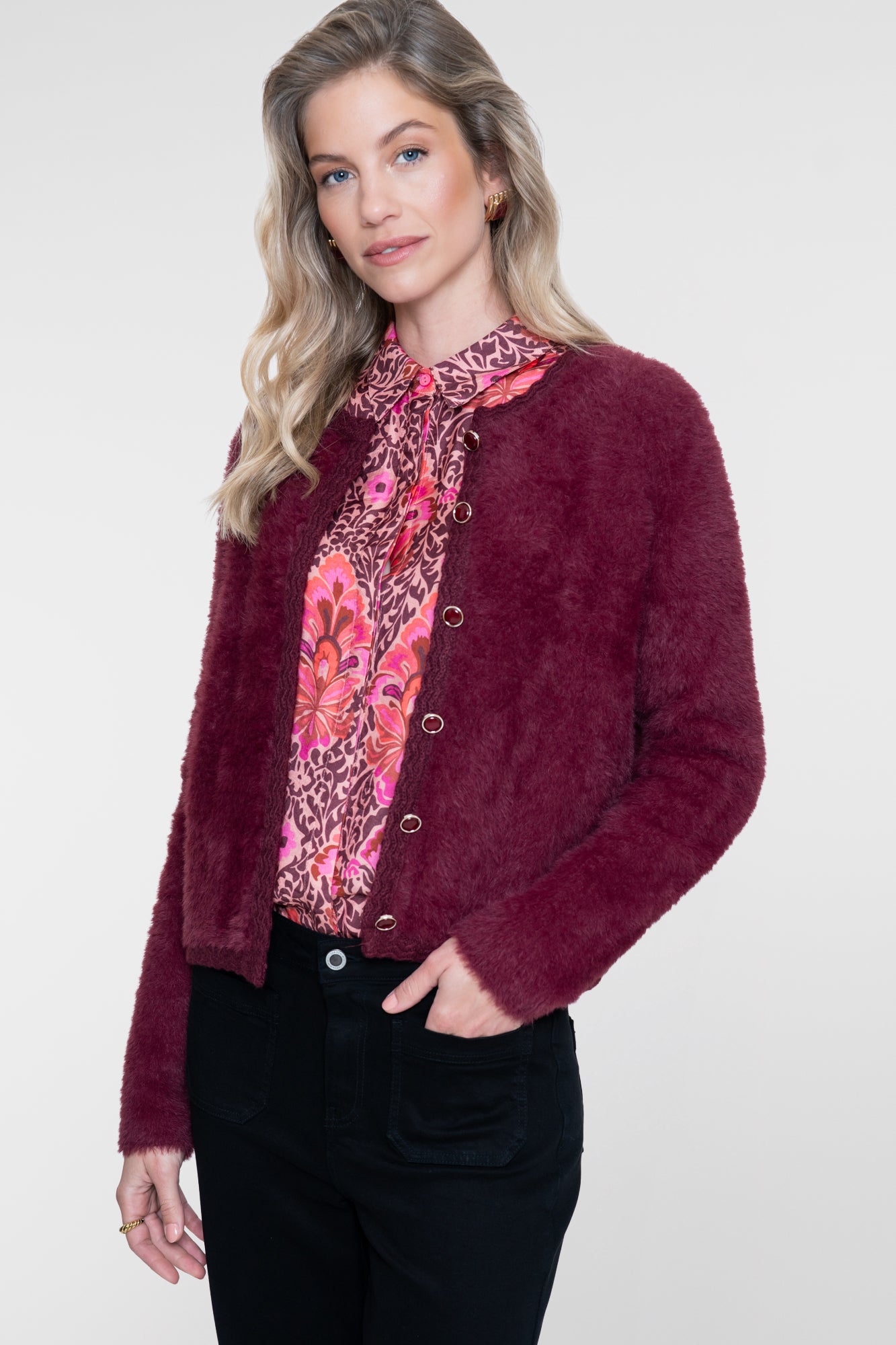 Geisha Bluse mit elegantem Print und klassischem Kragen