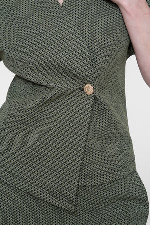 Geisha Top mit Wickeldetail und dezentem Lurexglanz
