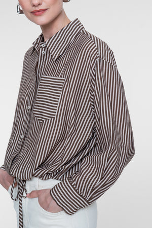Geisha gestreifte Bluse mit Schleifendetail und Brusttasche