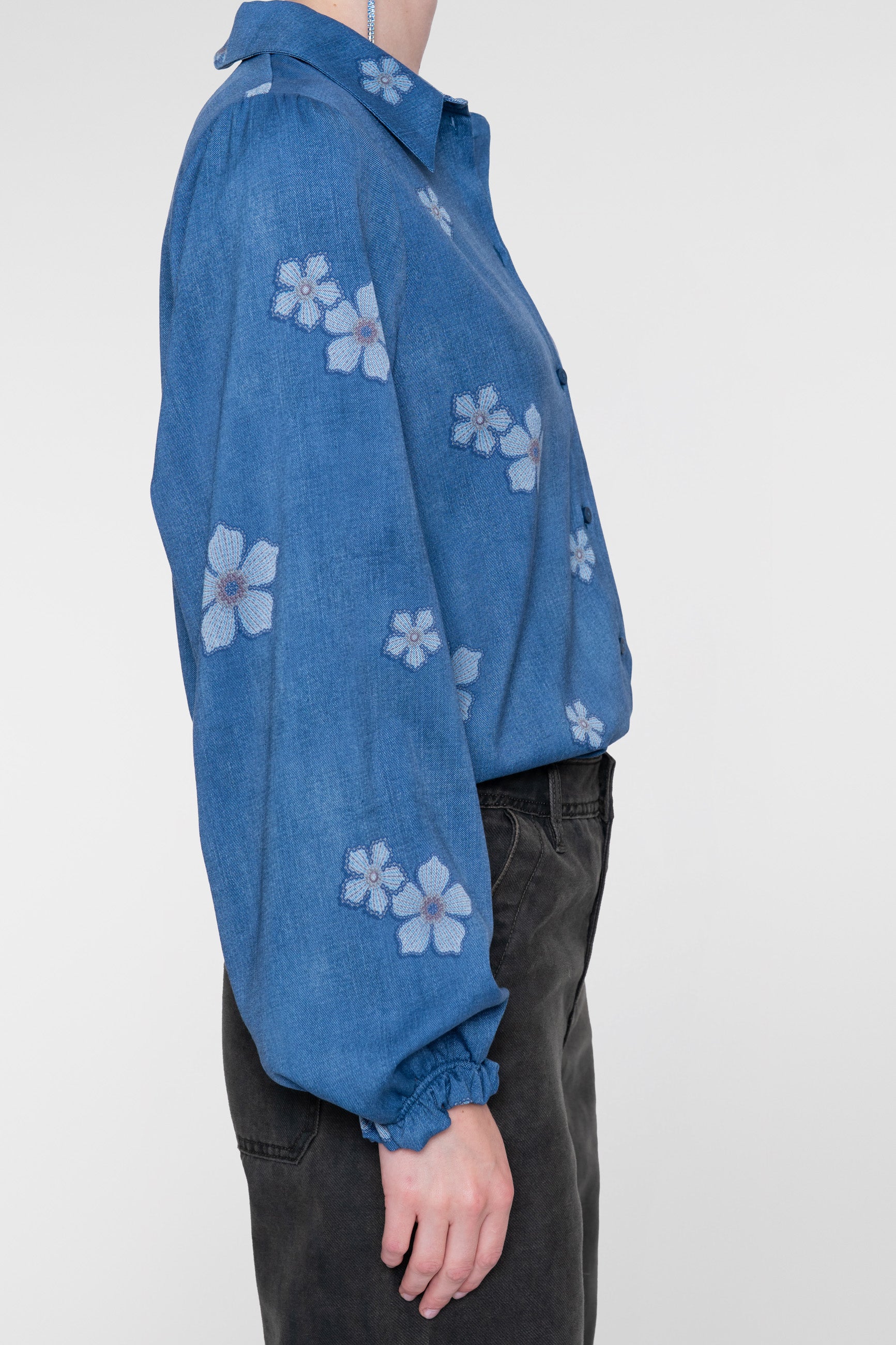 Geisha blaue Bluse mit Blumenmuster