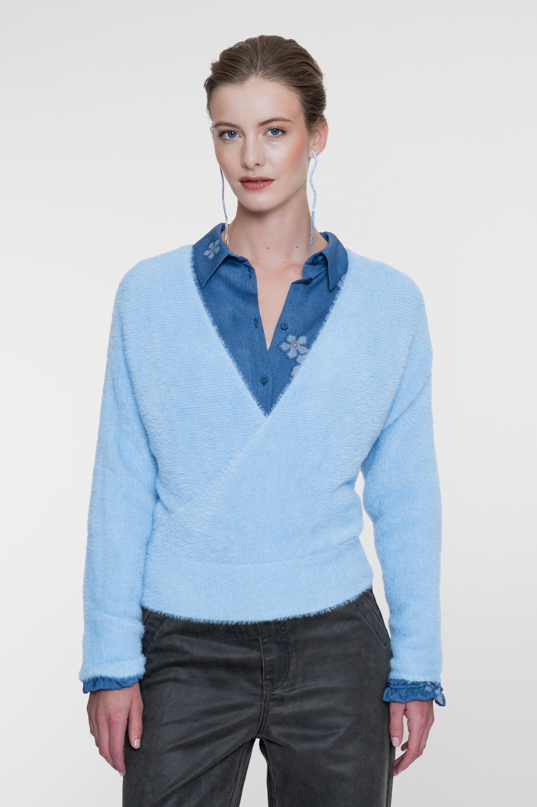 Geisha blaue Bluse mit Blumenmuster