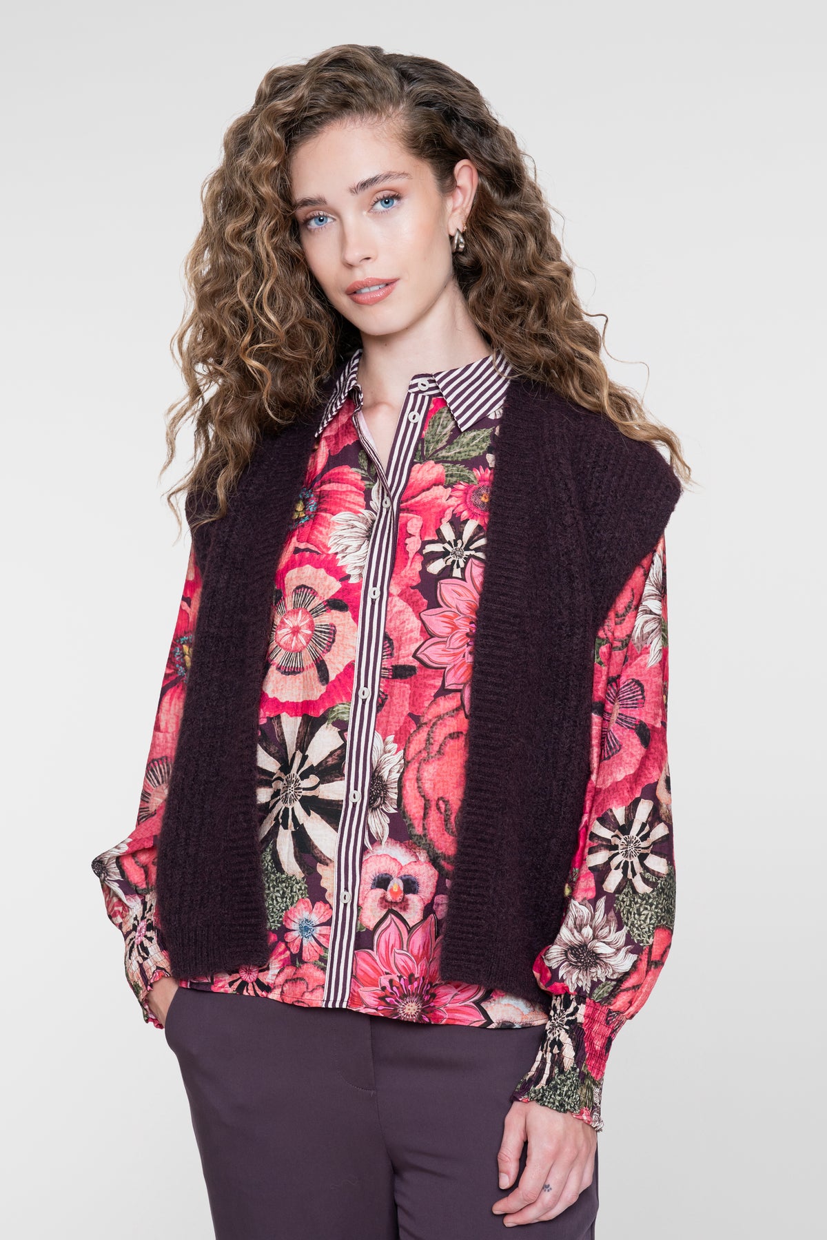 Geisha Damen Bluse mit Blumenmuster und kontrastierenden Details