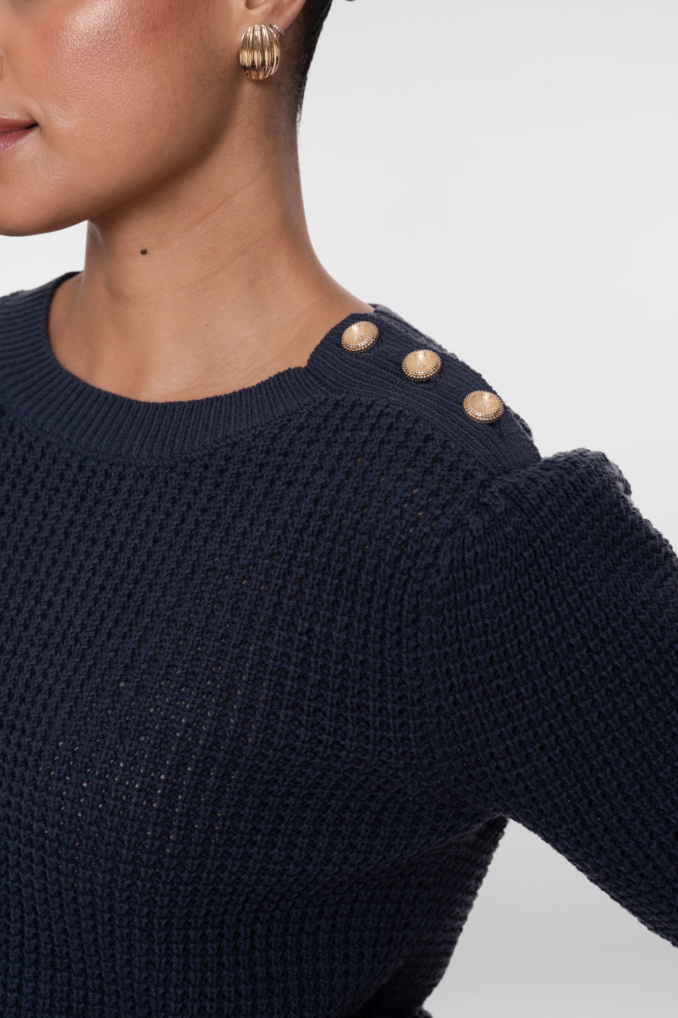 Geisha Stricktop mit goldfarbenen Knöpfen