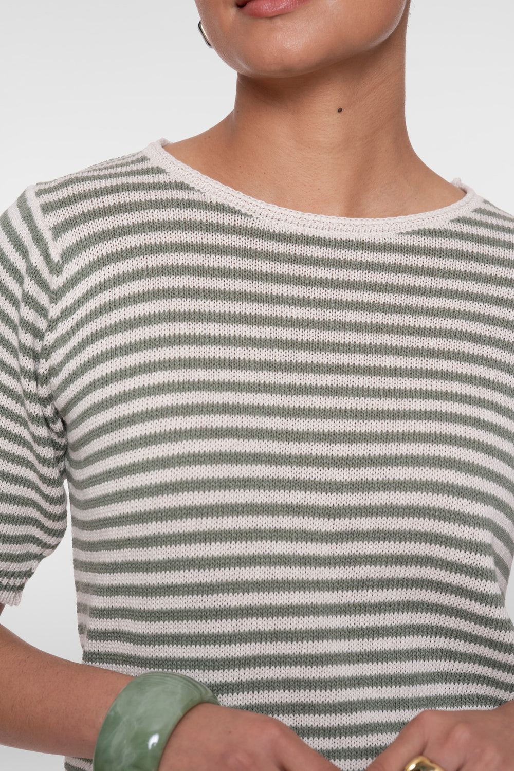 Geisha gestreiftes Stricktop mit kurzen Ärmeln