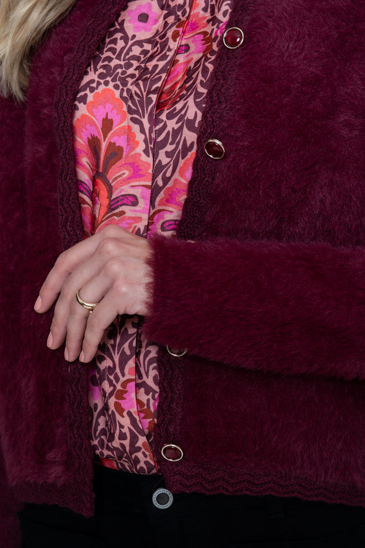 Geisha flauschige Strickjacke mit Zierknöpfen
