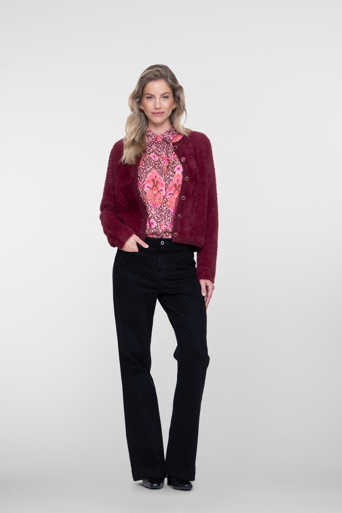 Geisha flauschige Strickjacke mit Zierknöpfen