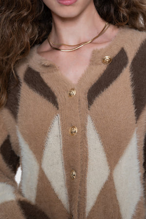 Geisha Strickjacke mit Karomuster und Zierknöpfen