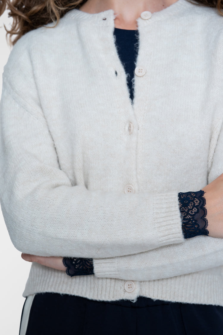 Geisha Feinstrickjacke mit Rundhalsausschnitt