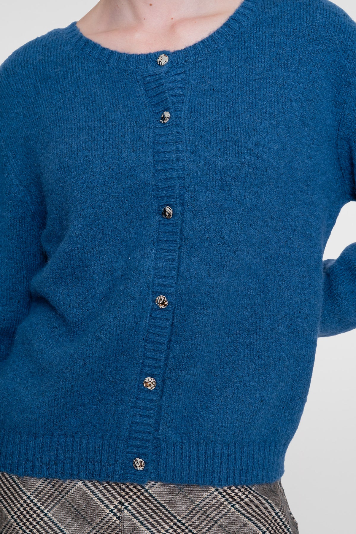 Geisha Damen Strickjacke mit Rundhalsausschnitt und Zierknöpfen