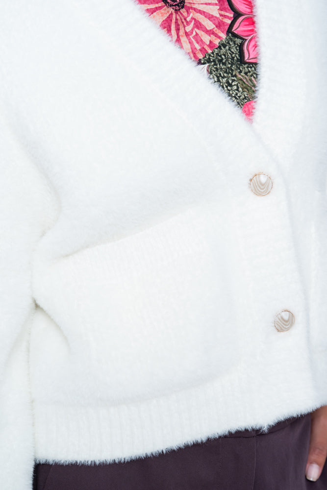 Geisha Damen Weiche Strickjacke mit Zierknöpfen