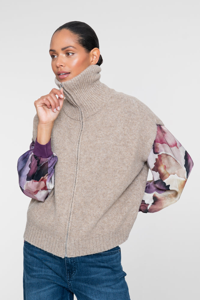 Geisha Strickjacke mit hohem Kragen und Reißverschluss